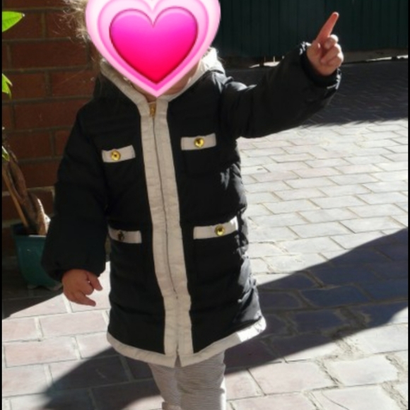 Gap Black and white puffer with fleece lining - Picture 2 of 9